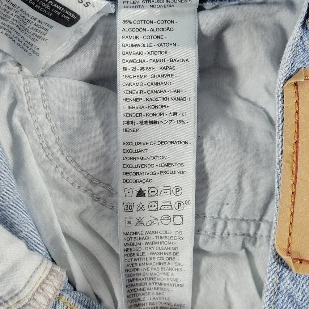 Levi‎ Strauss High Waisted Straight Leg Light Wash Denim Jeans Women Size 24